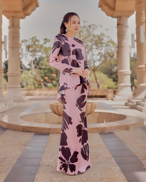 RINNA KURUNG - BLACK PINK RINNA KURUNG - BLACK PINK